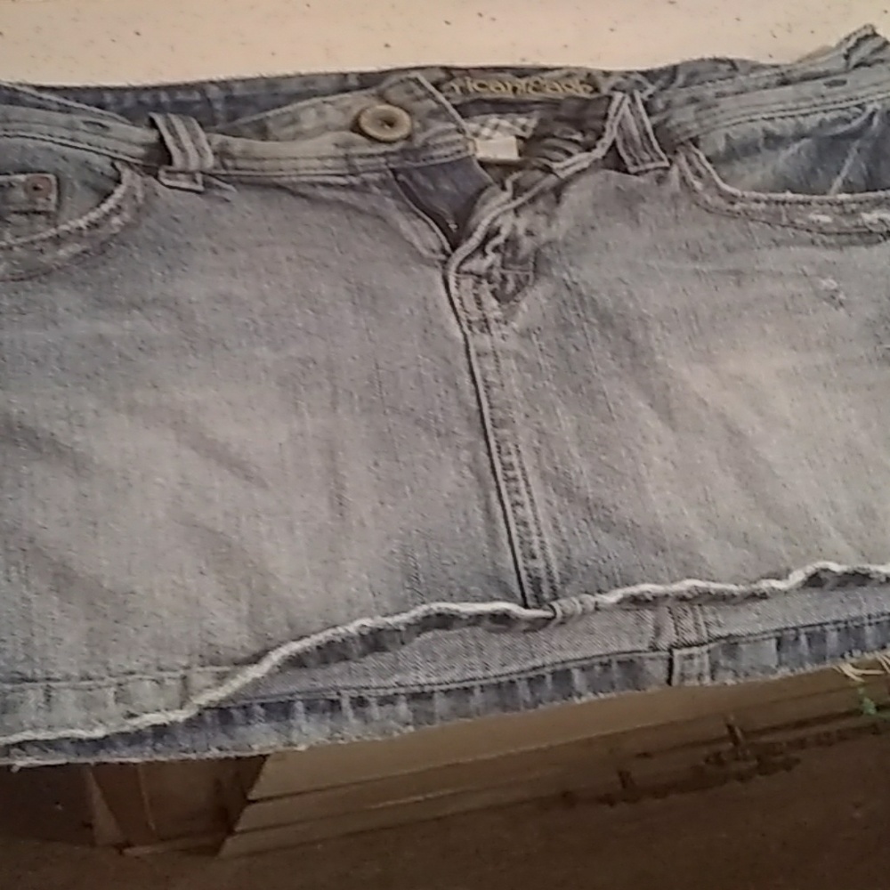 Skirt - Picture 2 of 2